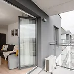 Modern * Varsovie